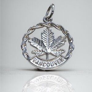 Vintage 70’s Sterling Silver Souvenir Vancouver Maple Leaf Charm